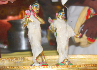 Sri Hanuman & Sri Garuda